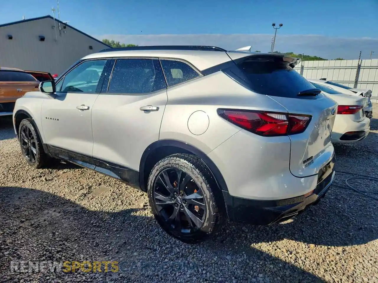 2 Фотография поврежденного автомобиля 3GNKBERS0NS129044 CHEVROLET BLAZER 2022