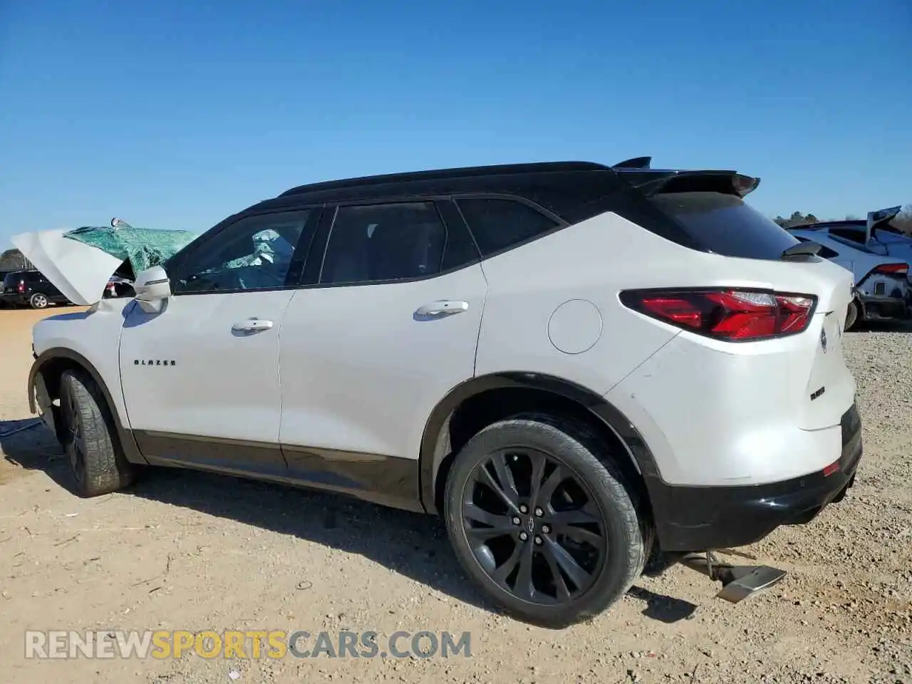 2 Photograph of a damaged car 3GNKBERS4NS134747 CHEVROLET BLAZER 2022