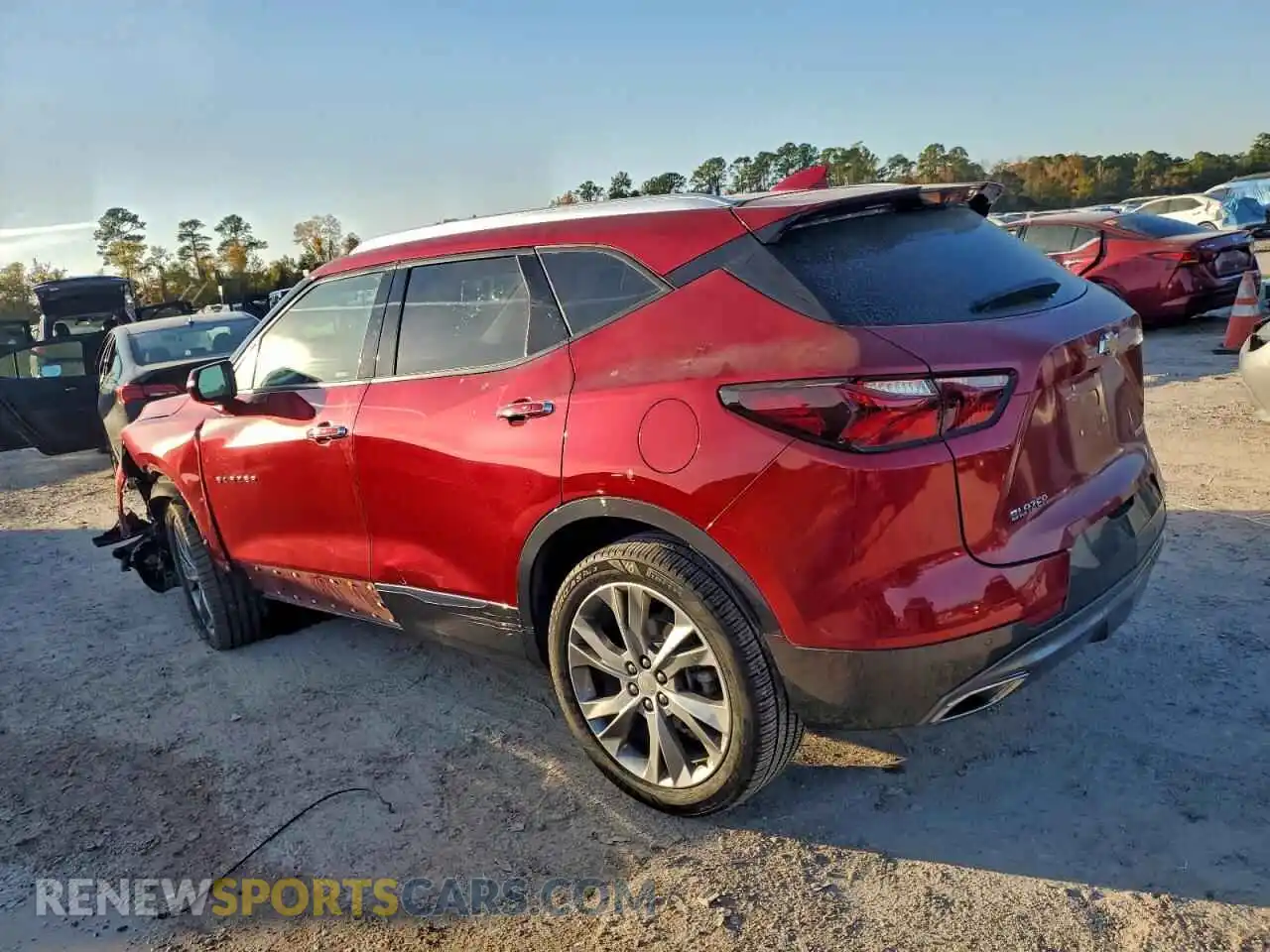 2 Photograph of a damaged car 3GNKBFRS0NS187936 CHEVROLET BLAZER 2022