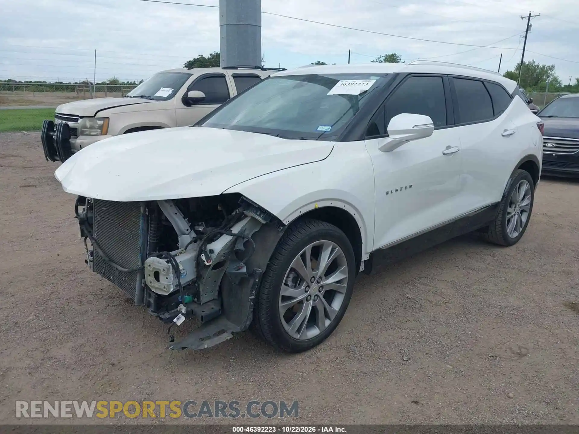 2 Photograph of a damaged car 3GNKBFRS5NS143947 CHEVROLET BLAZER 2022