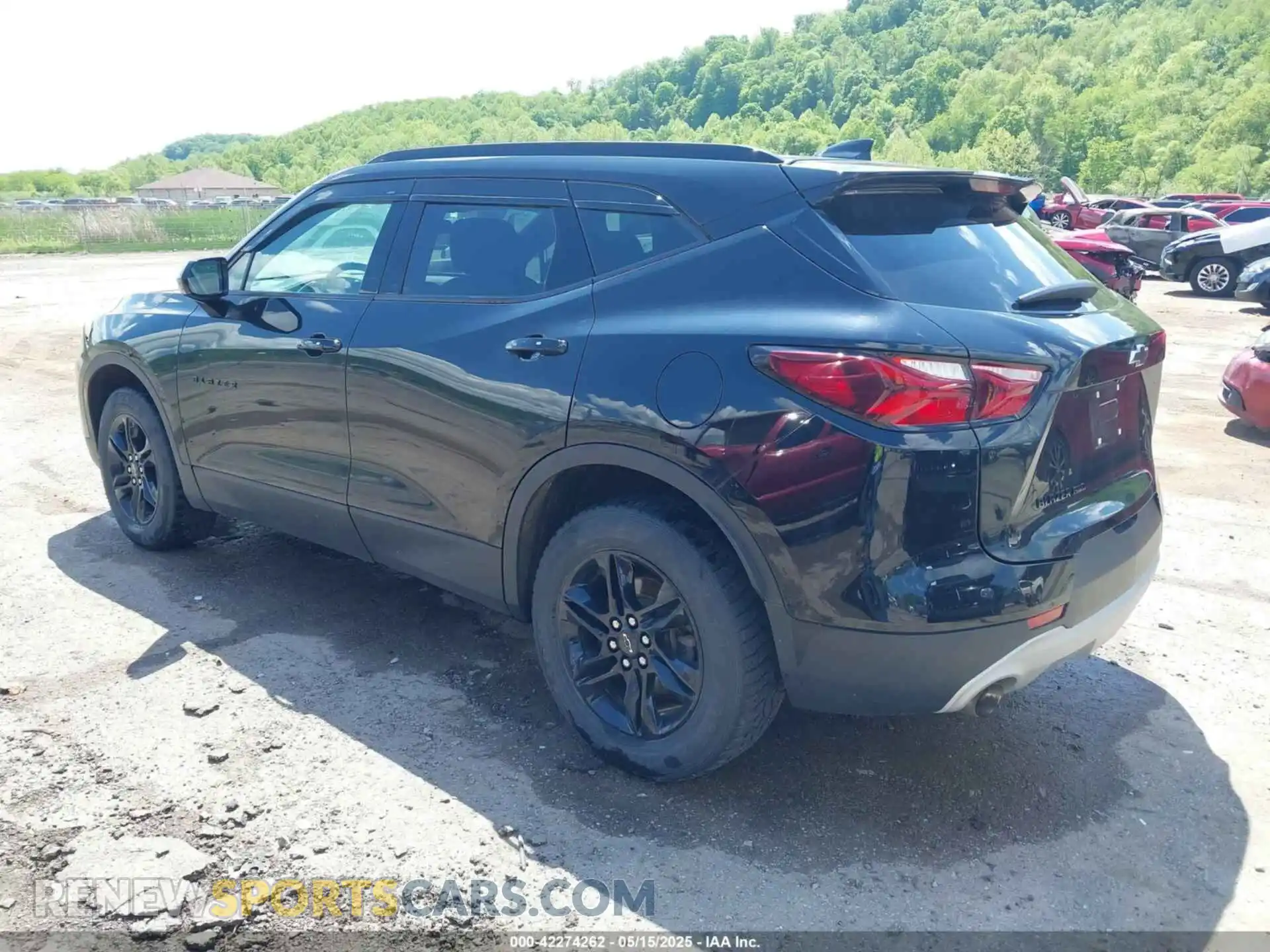 3 Photograph of a damaged car 3GNKBHR44NS120835 CHEVROLET BLAZER 2022