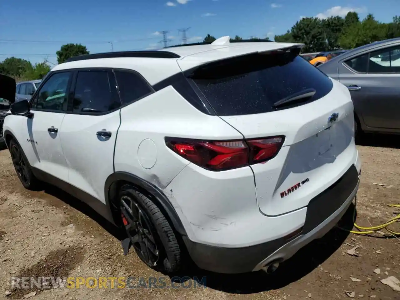 2 Photograph of a damaged car 3GNKBJR47NS228602 CHEVROLET BLAZER 2022