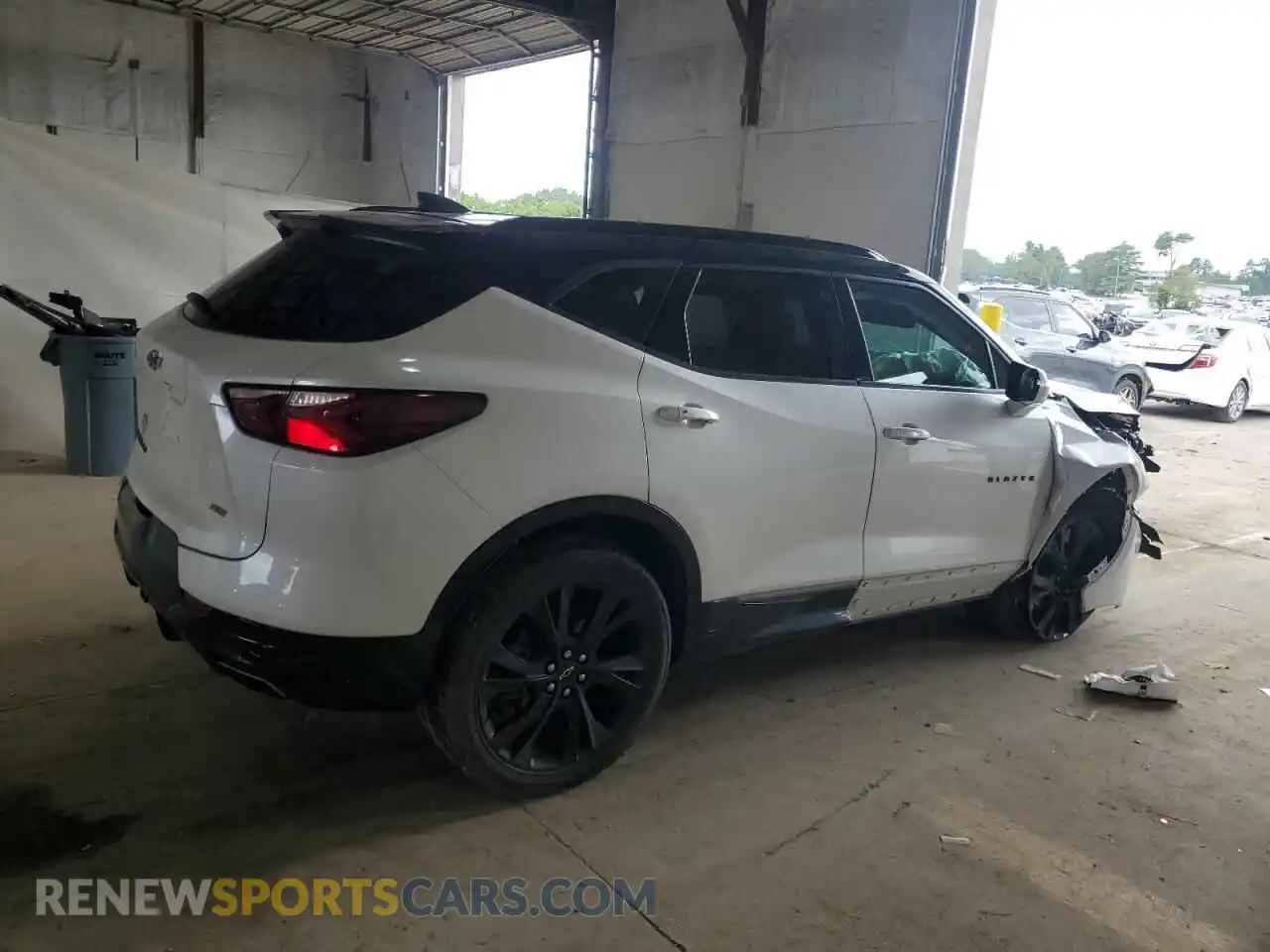 3 Photograph of a damaged car 3GNKBKRS5NS145237 CHEVROLET BLAZER 2022