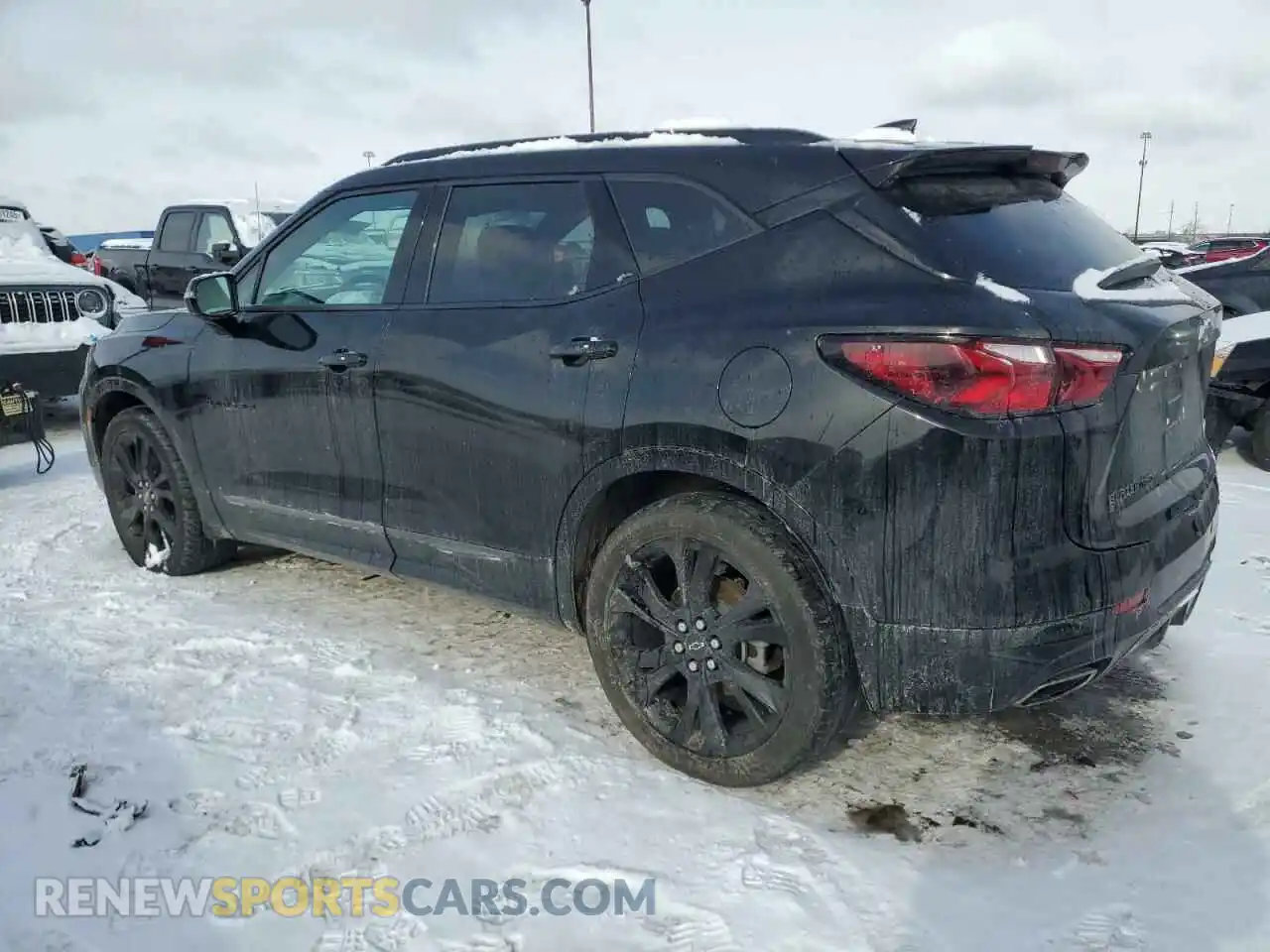 2 Photograph of a damaged car 3GNKBKRS8NS227737 CHEVROLET BLAZER 2022