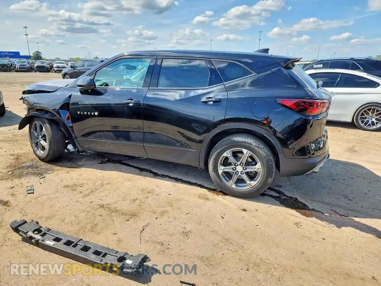 2 fotografías del automóvil dañado 3GNKBCR48PS150281 CHEVROLET BLAZER 2023