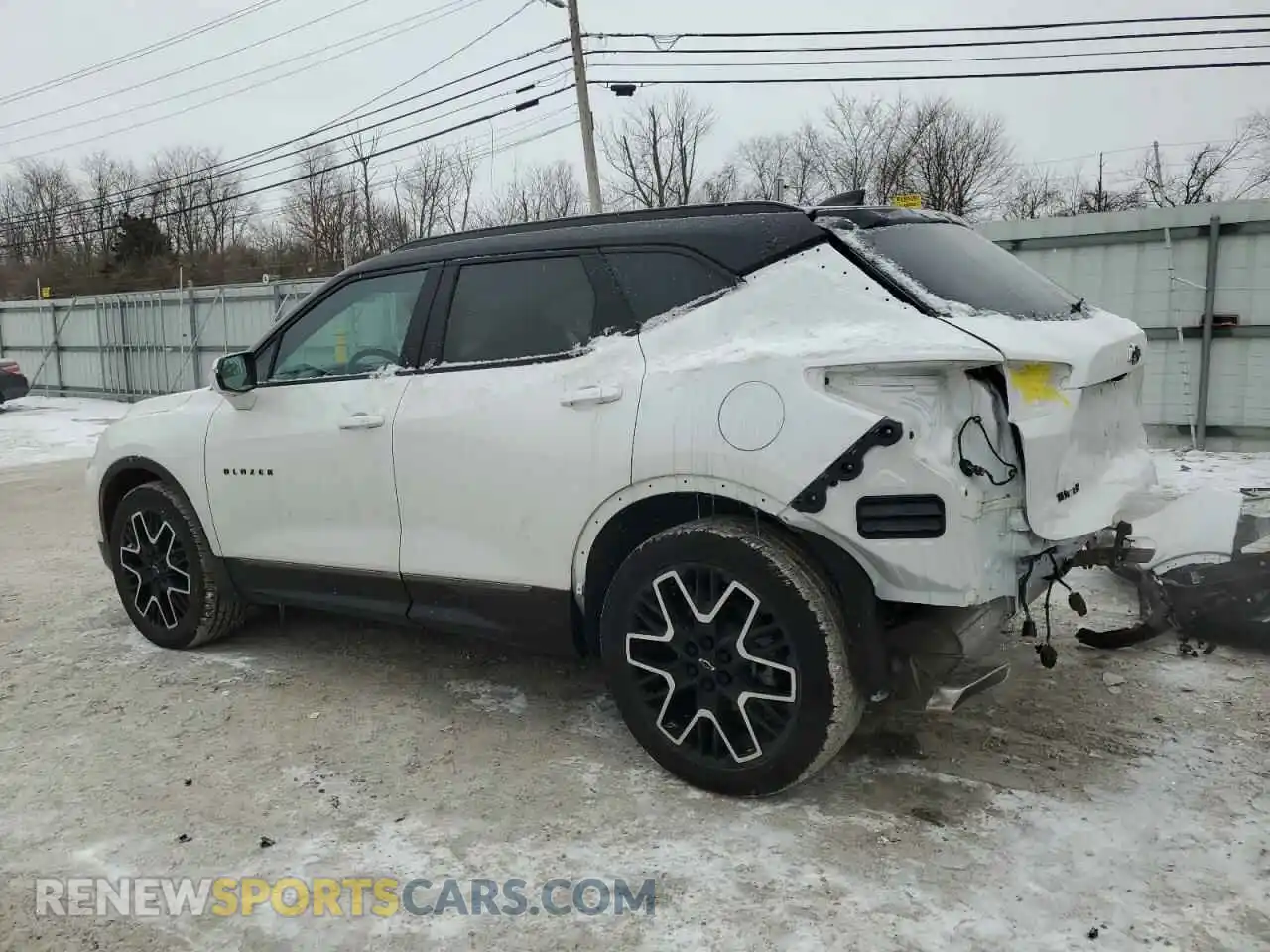 2 Photograph of a damaged car 3GNKBERS1PS233335 CHEVROLET BLAZER 2023