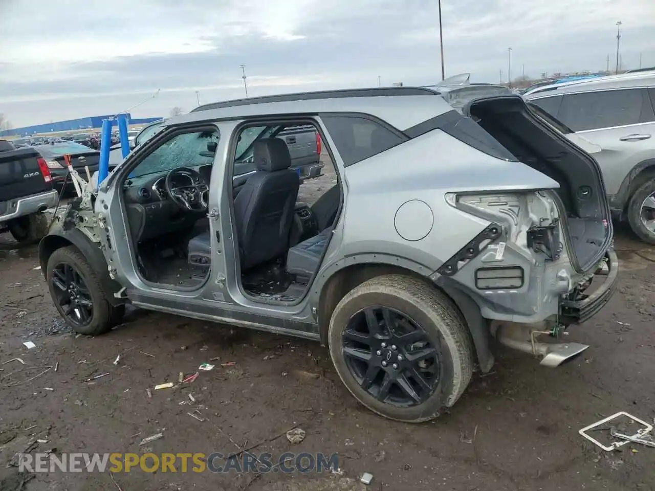 2 Photograph of a damaged car 3GNKBERS6PS219608 CHEVROLET BLAZER 2023