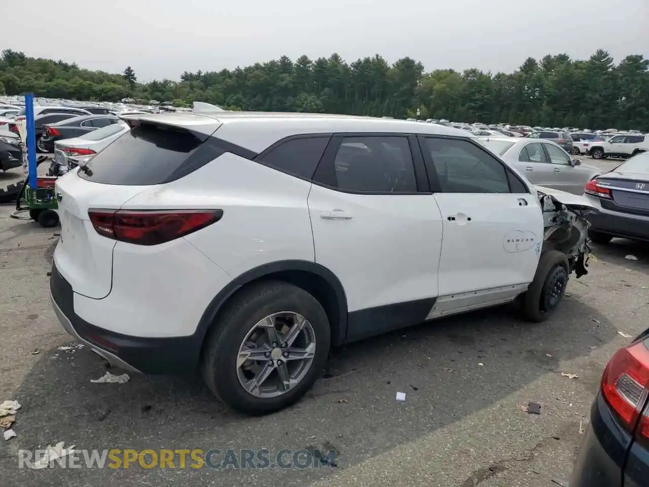 3 Photograph of a damaged car 3GNKBHR42PS103650 CHEVROLET BLAZER 2023