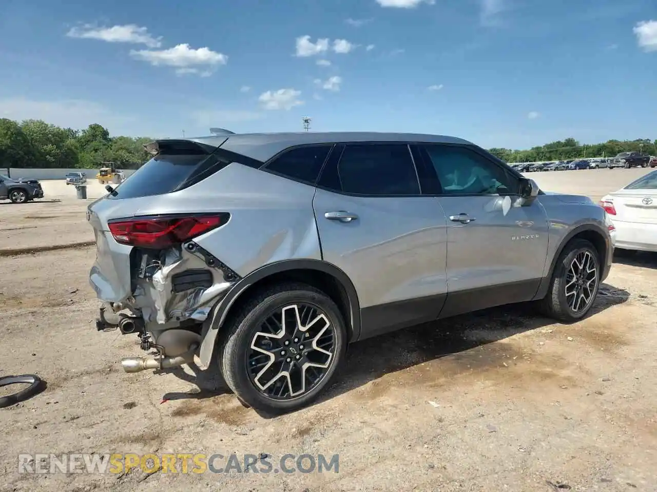 3 Photograph of a damaged car 3GNKBHR42PS169695 CHEVROLET BLAZER 2023