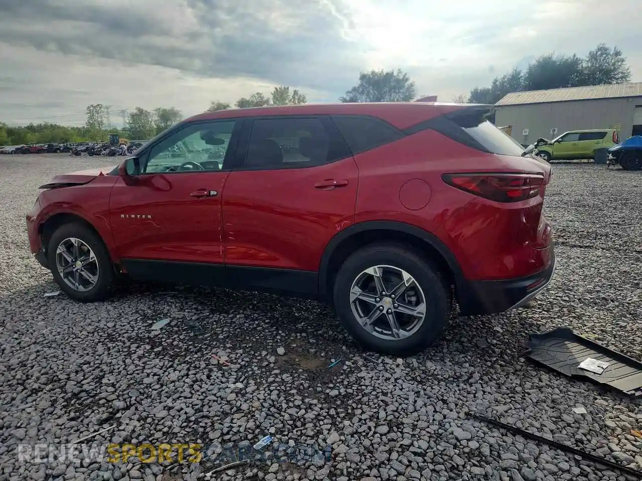 2 Фотография поврежденного автомобиля 3GNKBHR44PS175854 CHEVROLET BLAZER 2023