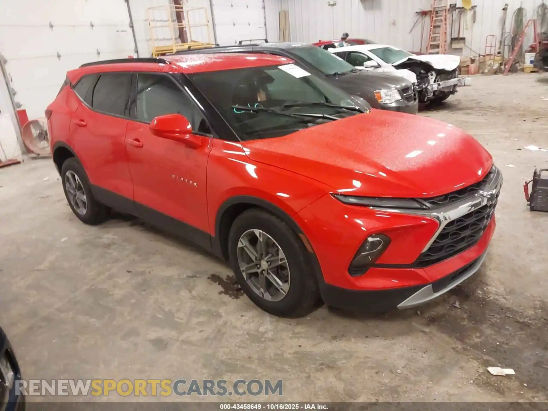 1 Photograph of a damaged car 3GNKBHR44PS224907 CHEVROLET BLAZER 2023