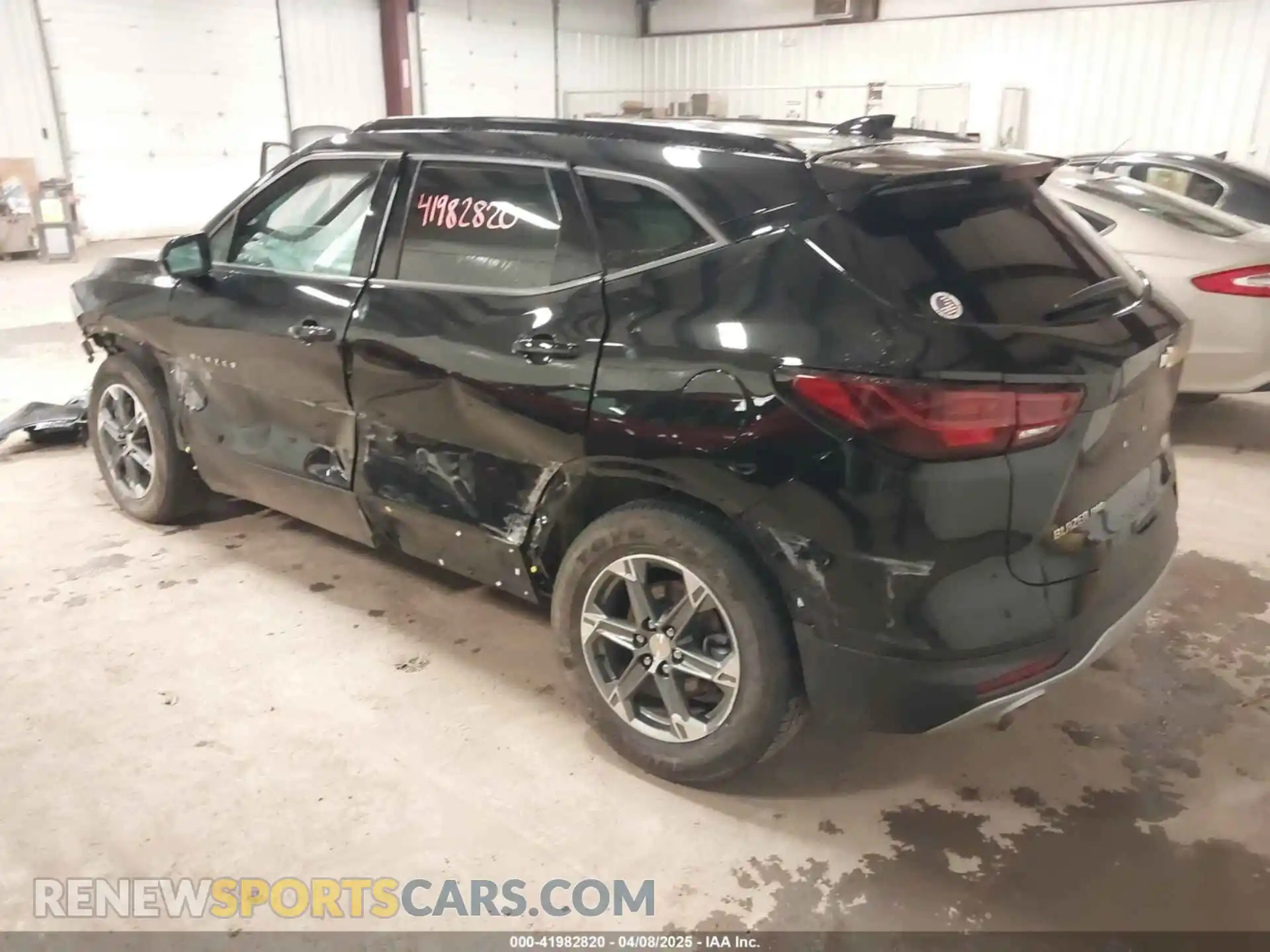 3 Photograph of a damaged car 3GNKBHR47PS121884 CHEVROLET BLAZER 2023
