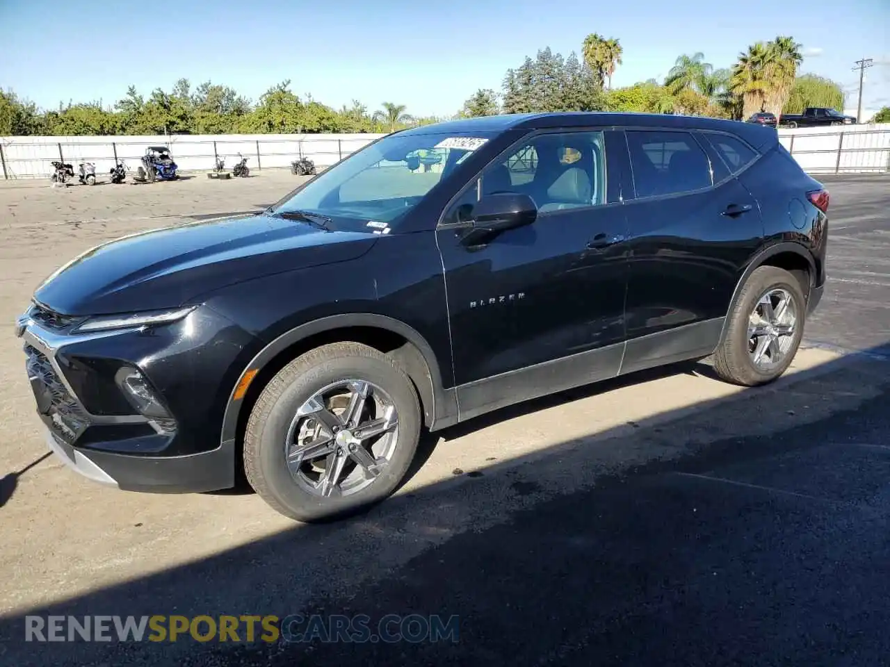 1 Photograph of a damaged car 3GNKBHR49PS172285 CHEVROLET BLAZER 2023