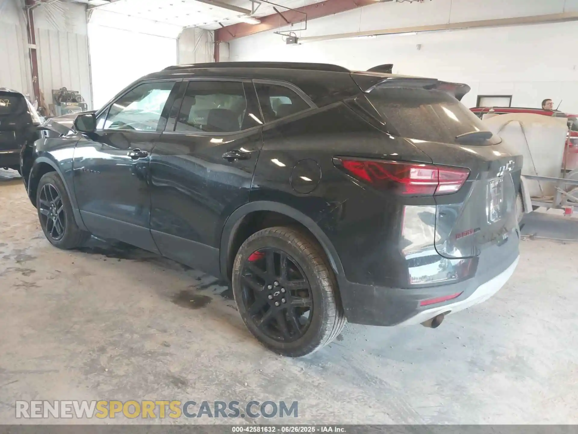 3 Photograph of a damaged car 3GNKBHR4XPS137822 CHEVROLET BLAZER 2023