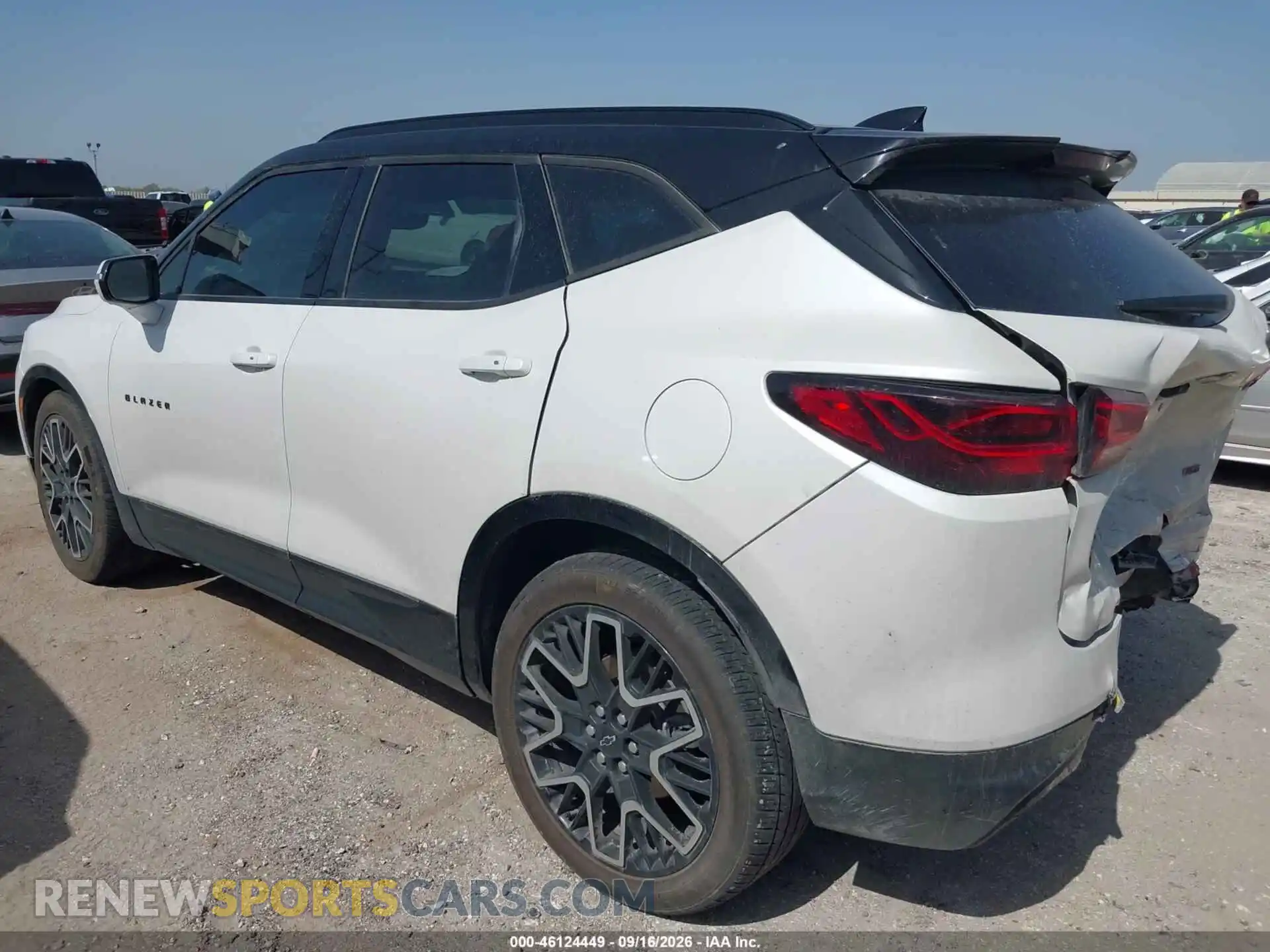 3 Photograph of a damaged car 3GNKBKRS2PS201931 CHEVROLET BLAZER 2023