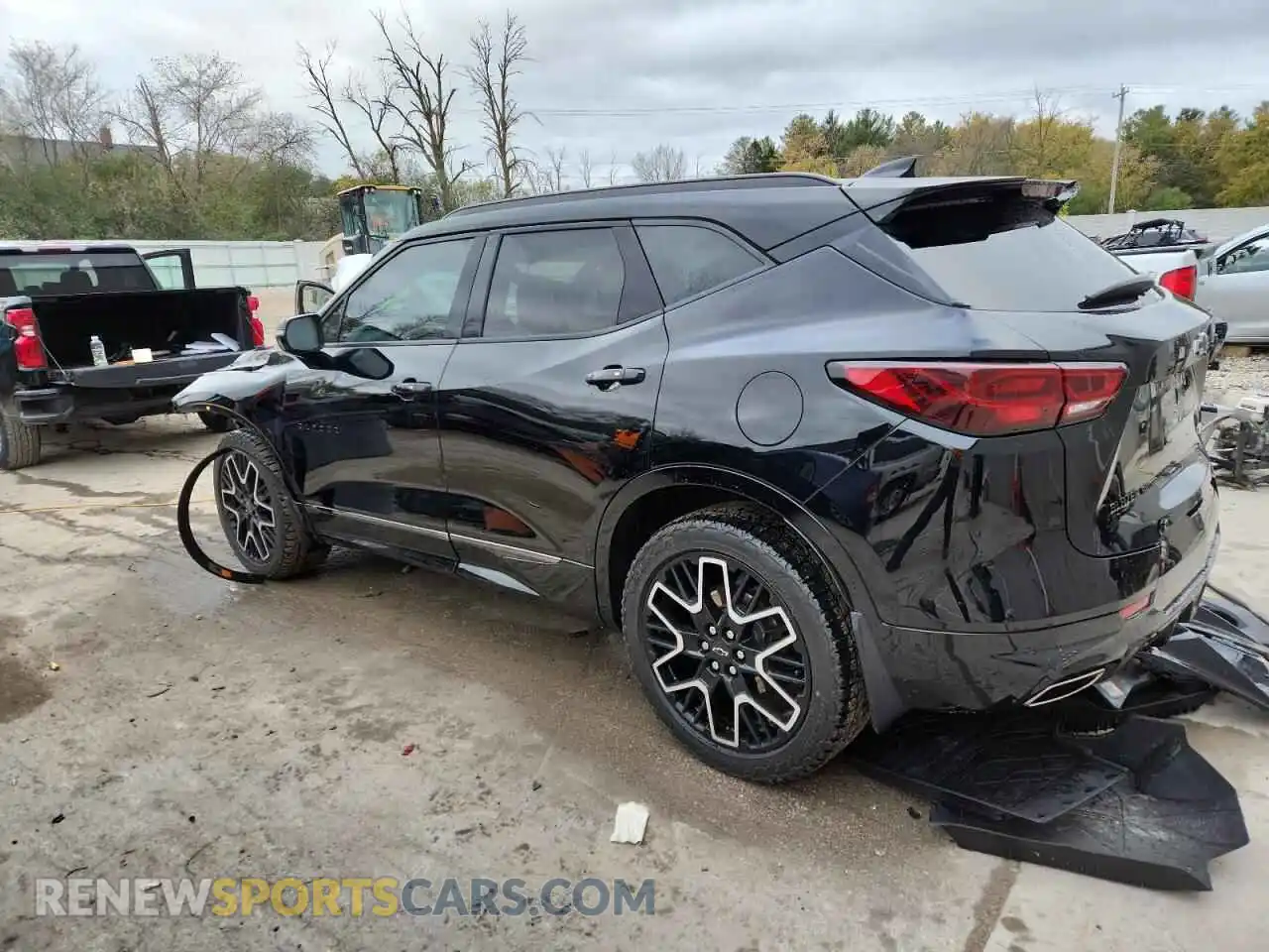 2 Фотография поврежденного автомобиля 3GNKBKRS4PS179320 CHEVROLET BLAZER 2023