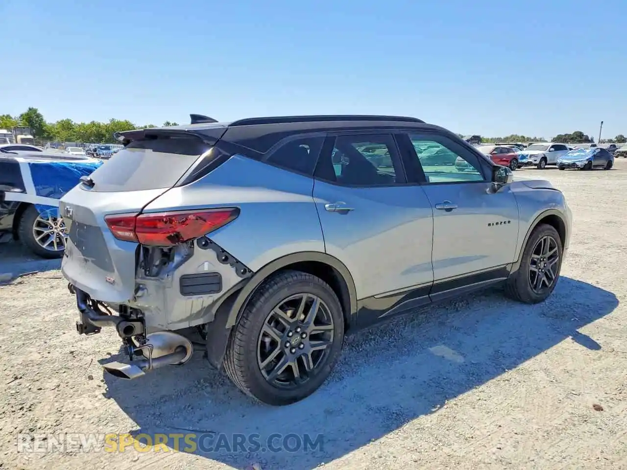 3 Фотография поврежденного автомобиля 3GNKBKRS7PS187394 CHEVROLET BLAZER 2023