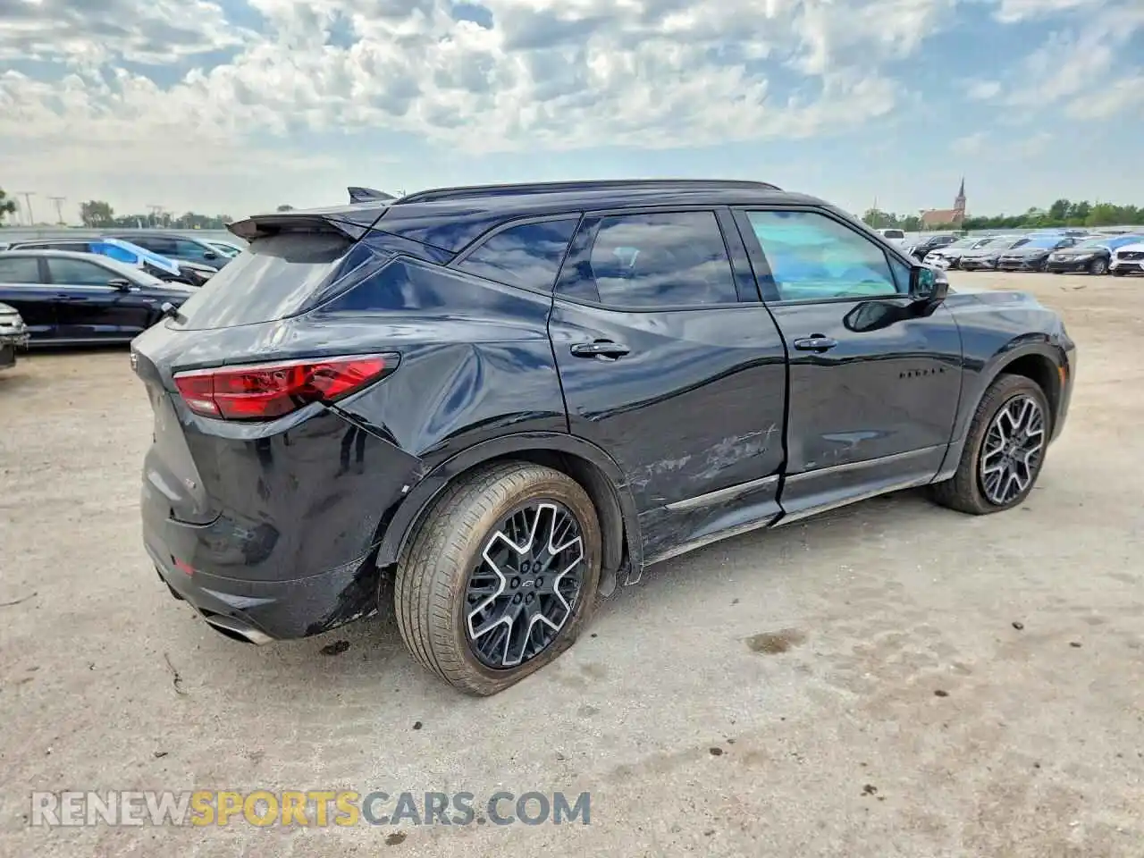 3 Фотография поврежденного автомобиля 3GNKBKRS9PS141453 CHEVROLET BLAZER 2023