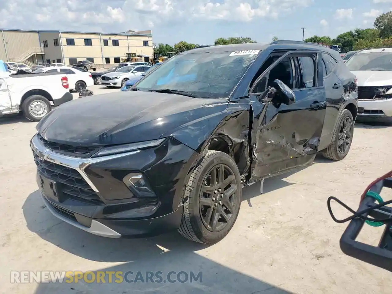 1 Photograph of a damaged car 3GNKBDR43RS201758 CHEVROLET BLAZER 2024