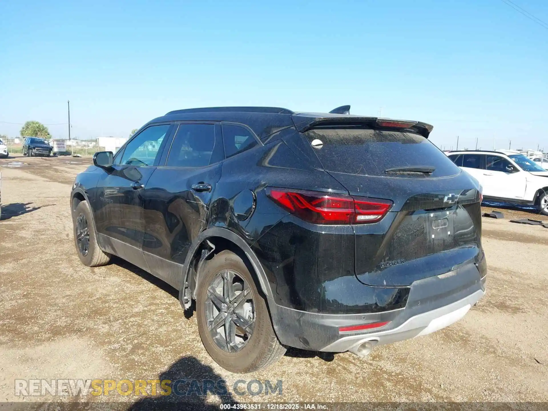 3 Photograph of a damaged car 3GNKBDR49RS233694 CHEVROLET BLAZER 2024