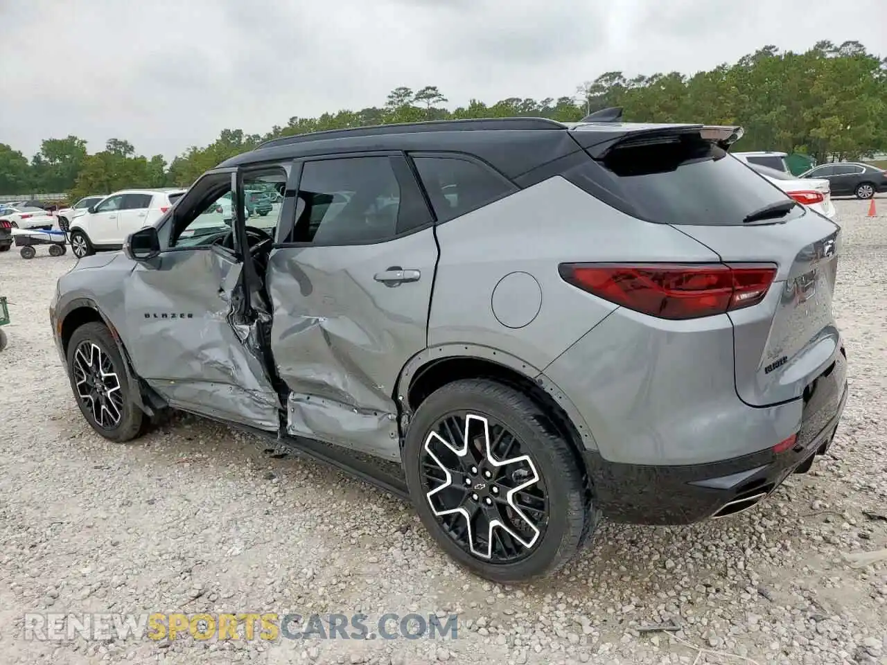 2 Photograph of a damaged car 3GNKBERS0RS138137 CHEVROLET BLAZER 2024