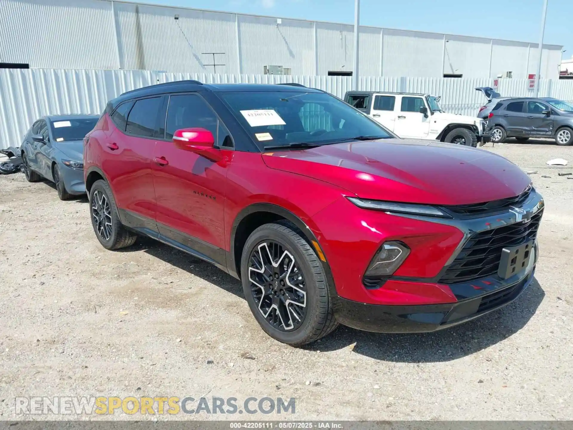 1 Photograph of a damaged car 3GNKBERS2RS283650 CHEVROLET BLAZER 2024