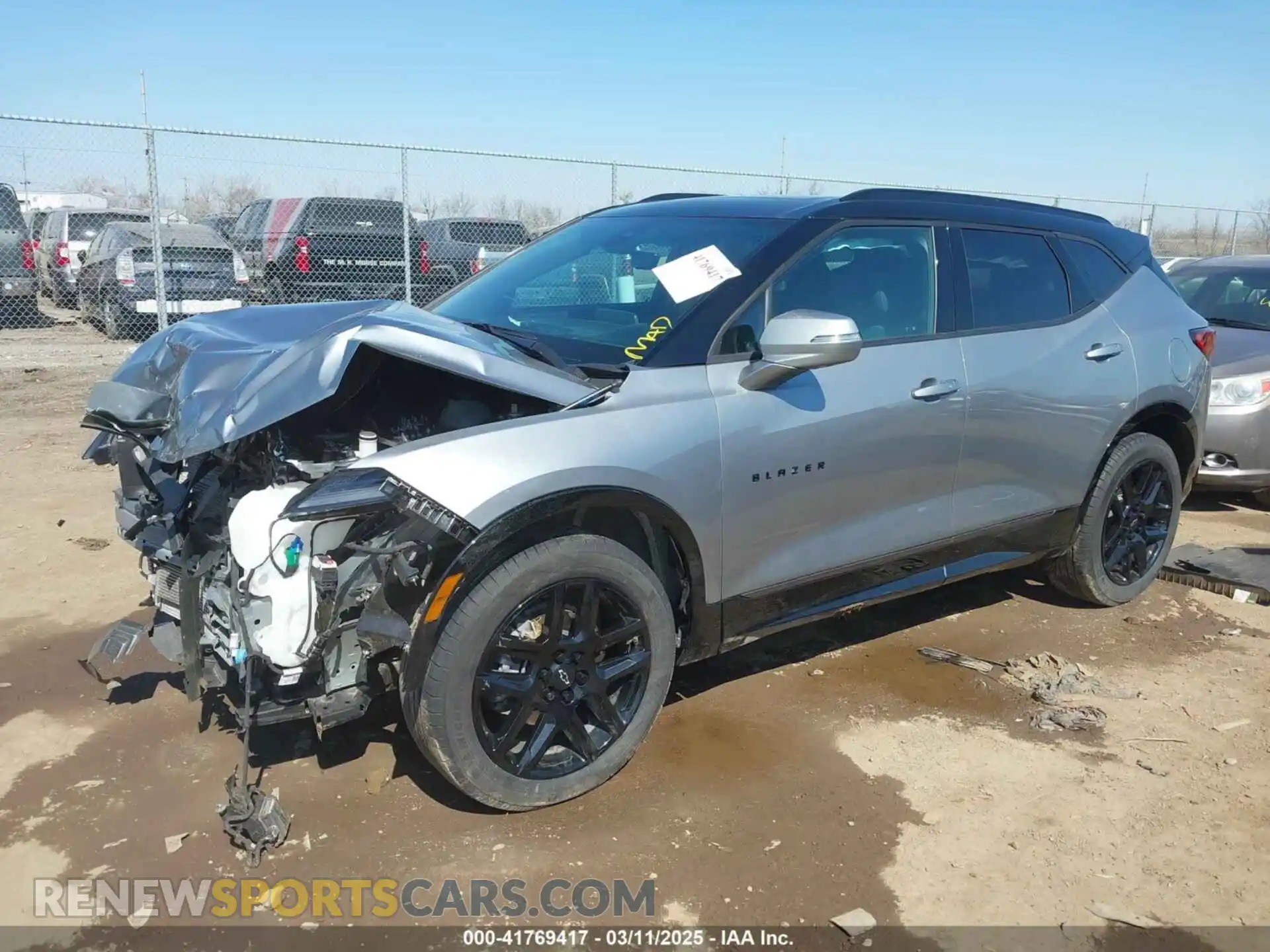 2 Photograph of a damaged car 3GNKBERS3RS152517 CHEVROLET BLAZER 2024