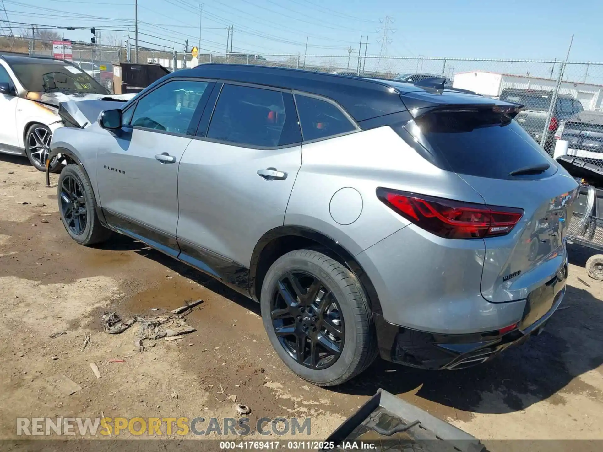 3 Photograph of a damaged car 3GNKBERS3RS152517 CHEVROLET BLAZER 2024