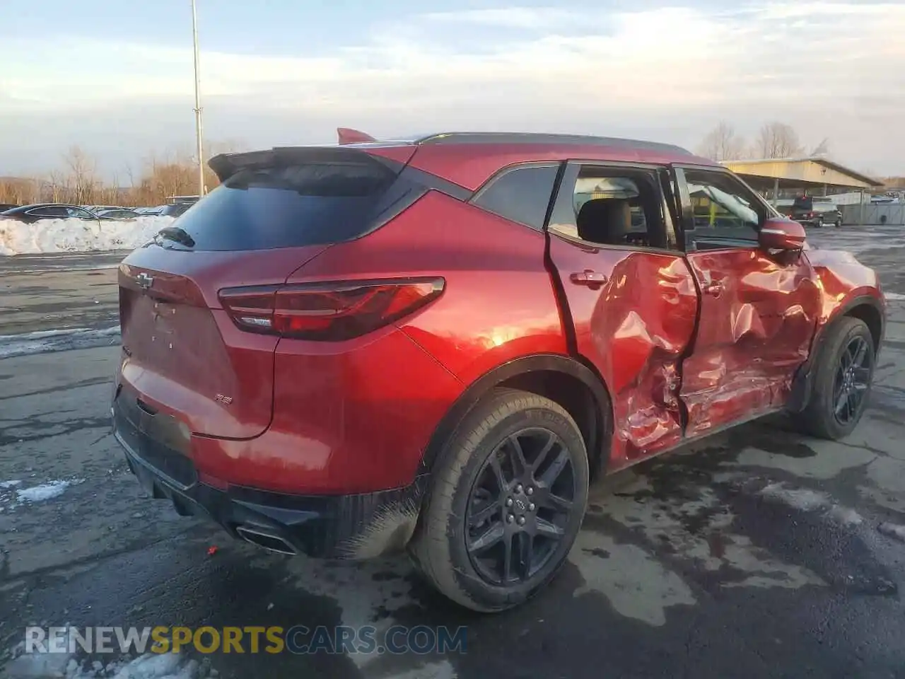 3 Photograph of a damaged car 3GNKBERS5RS174910 CHEVROLET BLAZER 2024