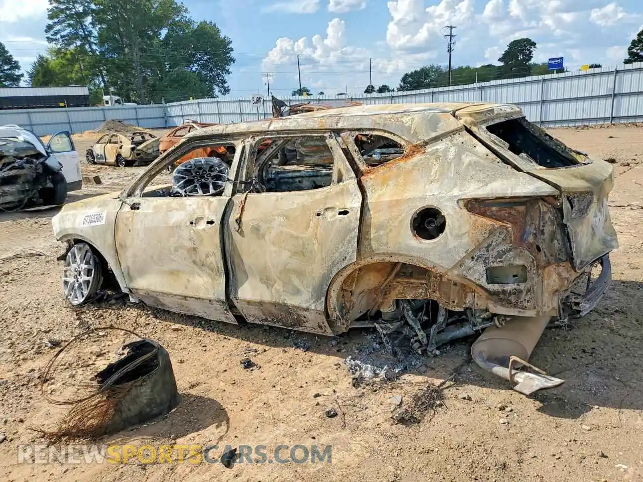 2 Photograph of a damaged car 3GNKBERS5RS210398 CHEVROLET BLAZER 2024