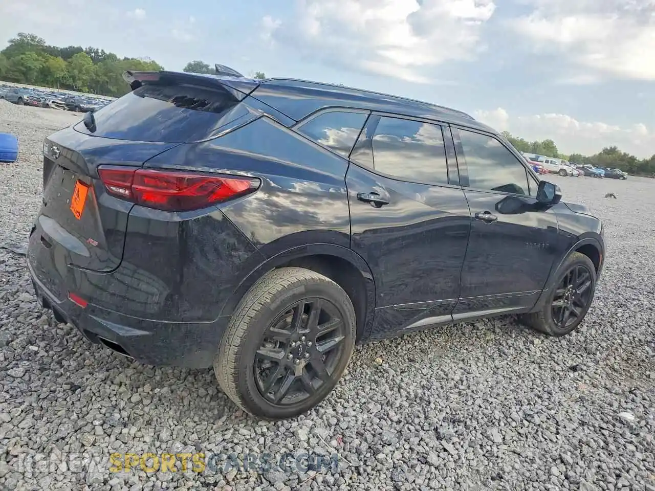 3 Photograph of a damaged car 3GNKBERSXRS183425 CHEVROLET BLAZER 2024