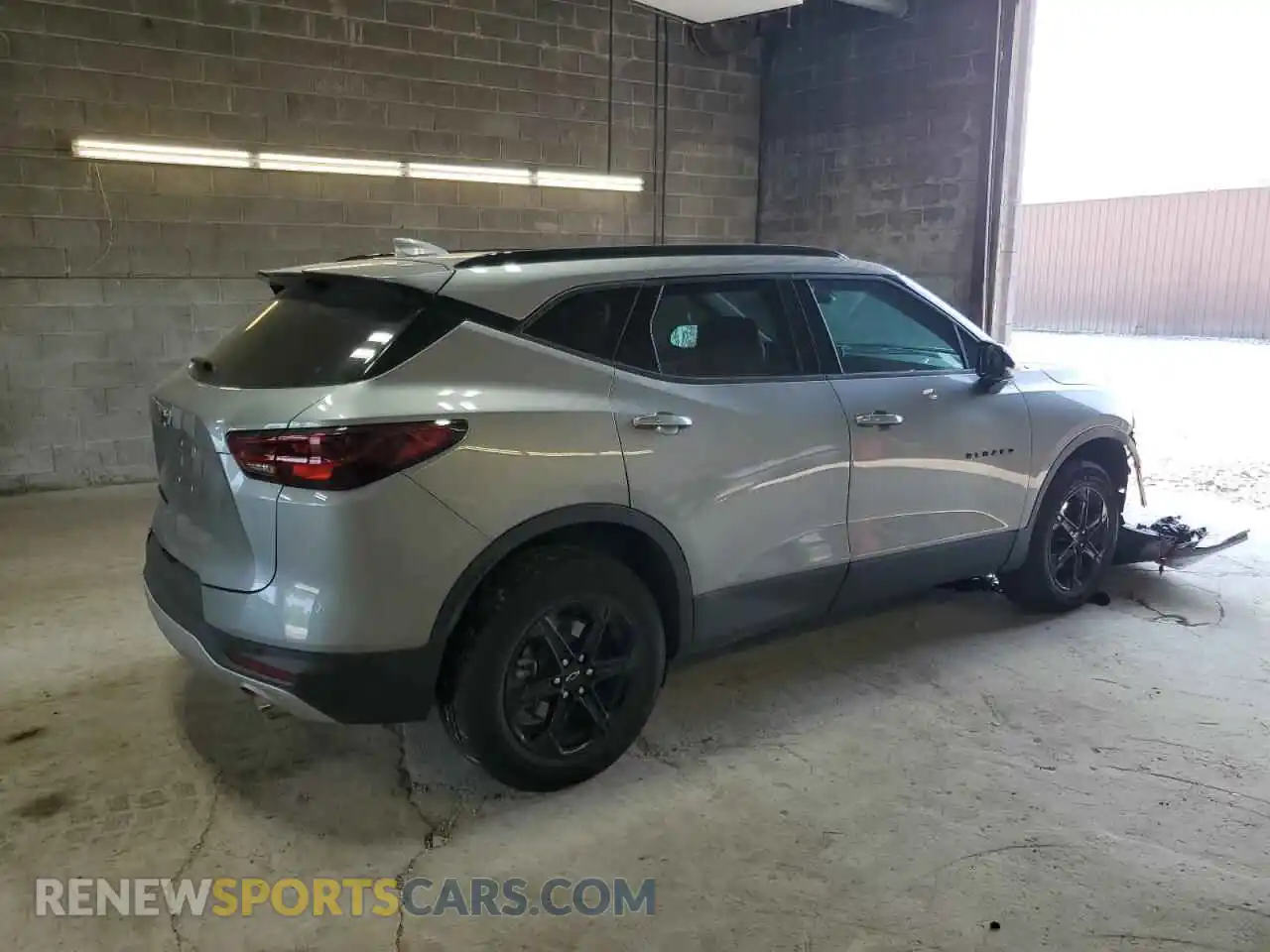3 Photograph of a damaged car 3GNKBHR41RS227606 CHEVROLET BLAZER 2024