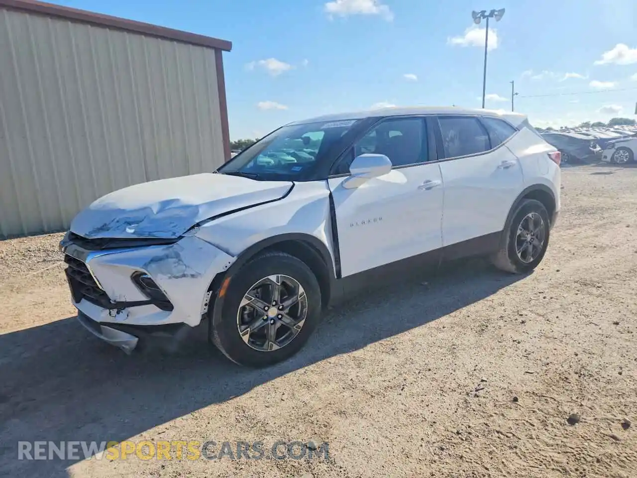 1 Фотография поврежденного автомобиля 3GNKBHR47RS193140 CHEVROLET BLAZER 2024