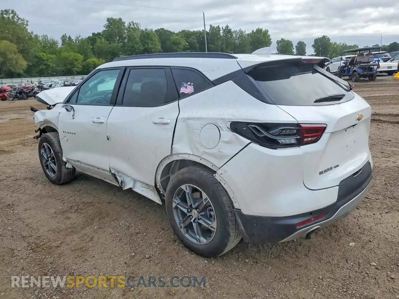 2 Photograph of a damaged car 3GNKBJR40RS186005 CHEVROLET BLAZER 2024