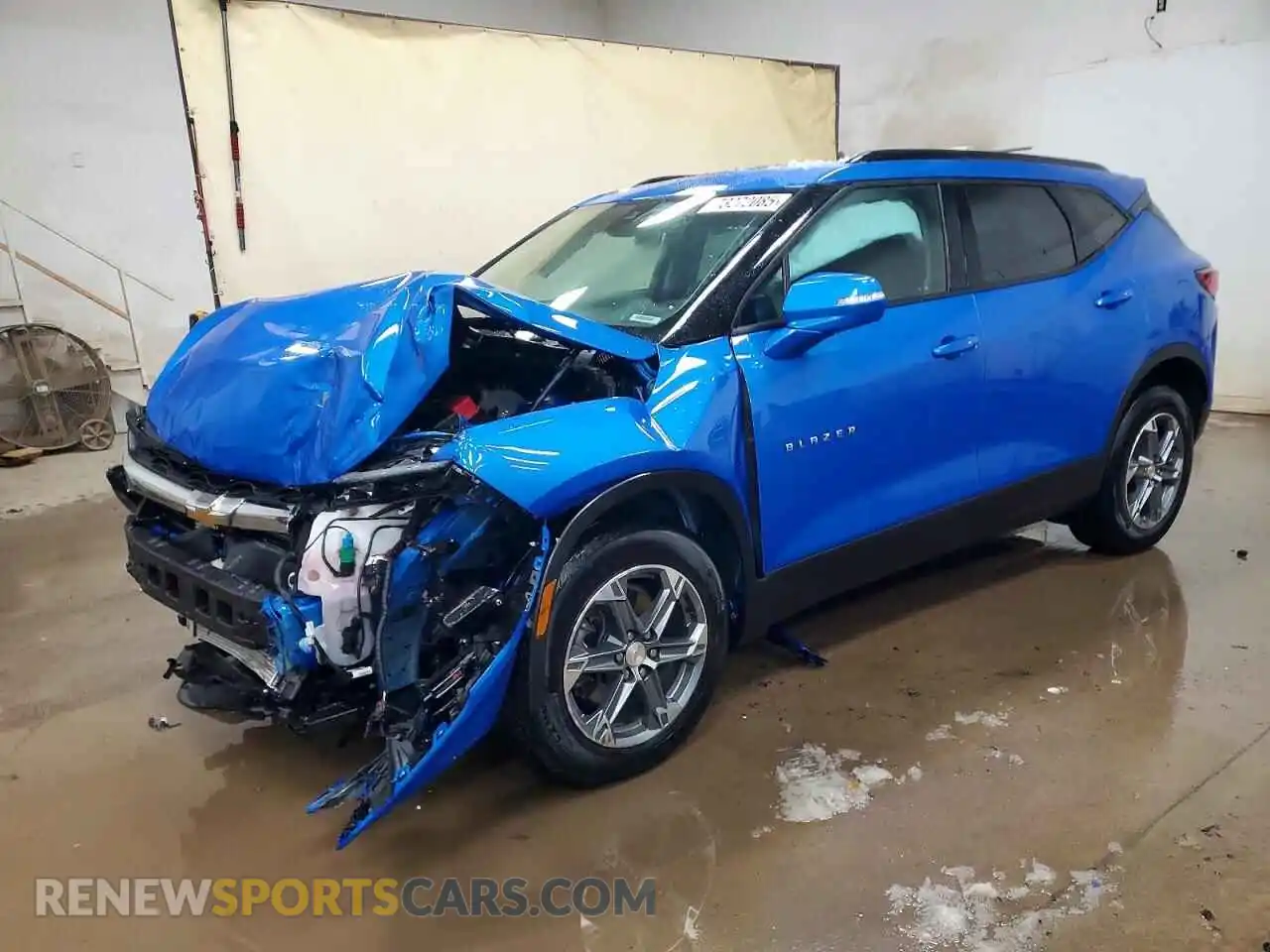 1 Photograph of a damaged car 3GNKBJRS1RS175075 CHEVROLET BLAZER 2024