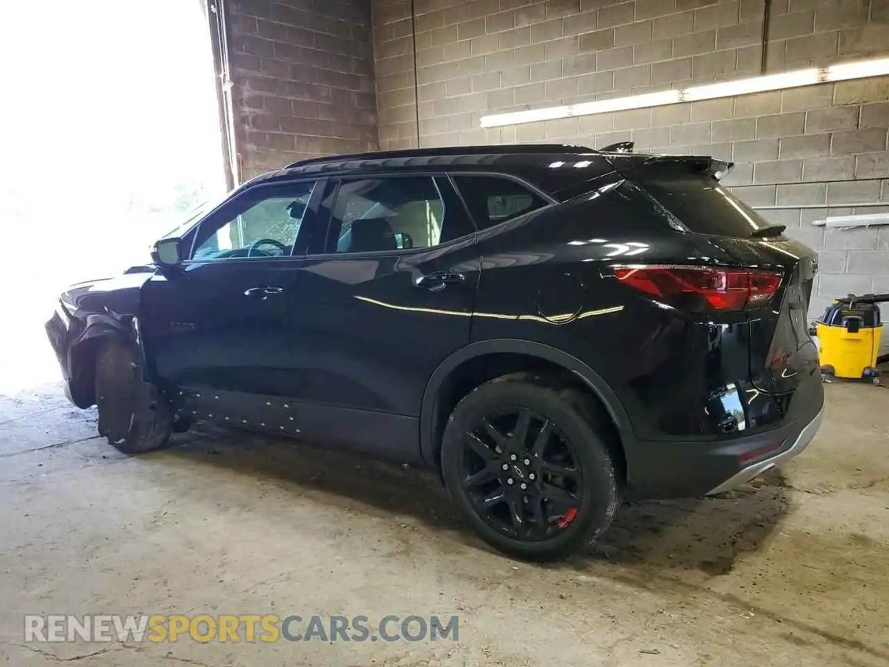2 Photograph of a damaged car 3GNKBJRSXRS161790 CHEVROLET BLAZER 2024