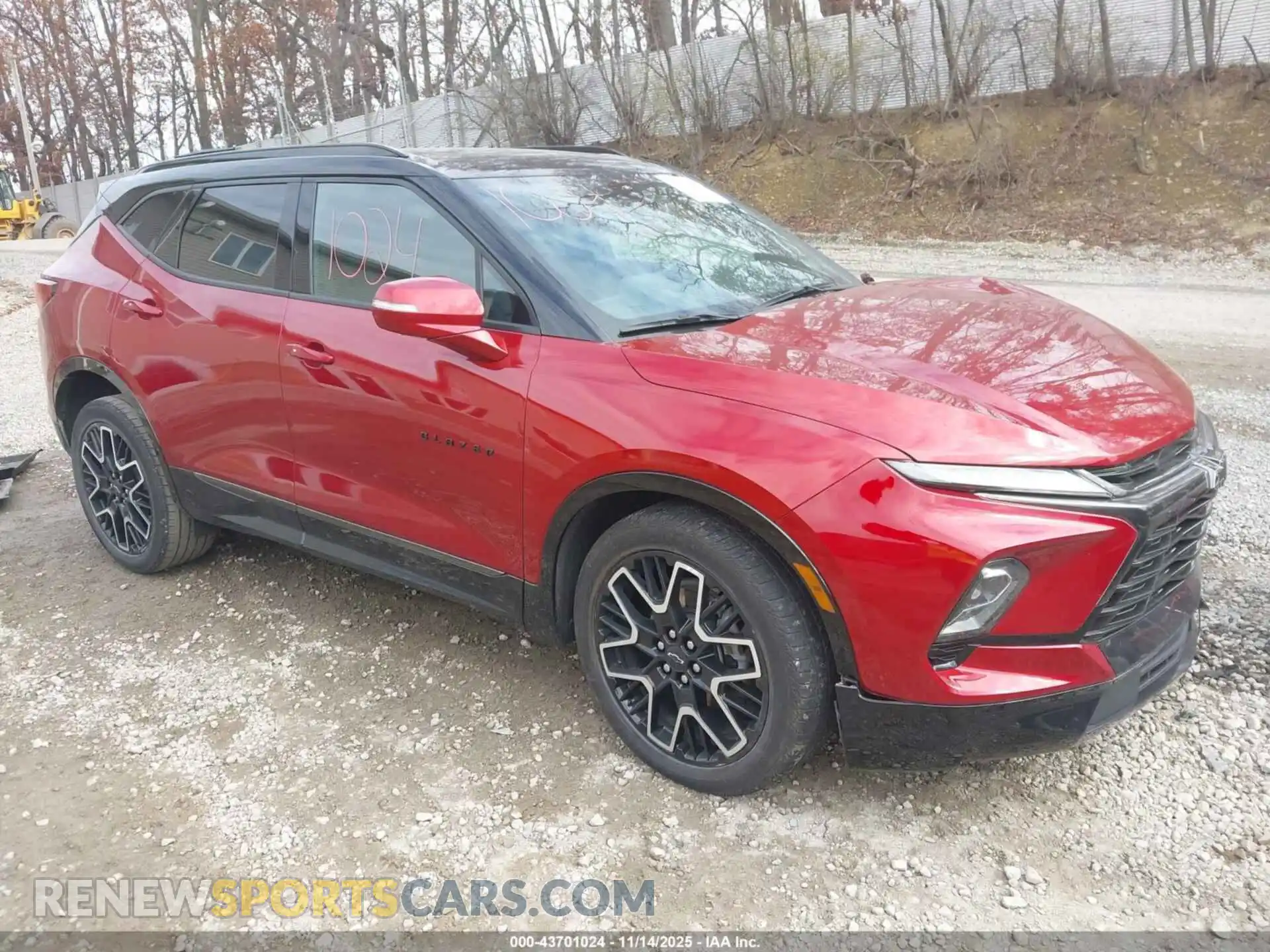 1 Photograph of a damaged car 3GNKBKRS1RS122575 CHEVROLET BLAZER 2024