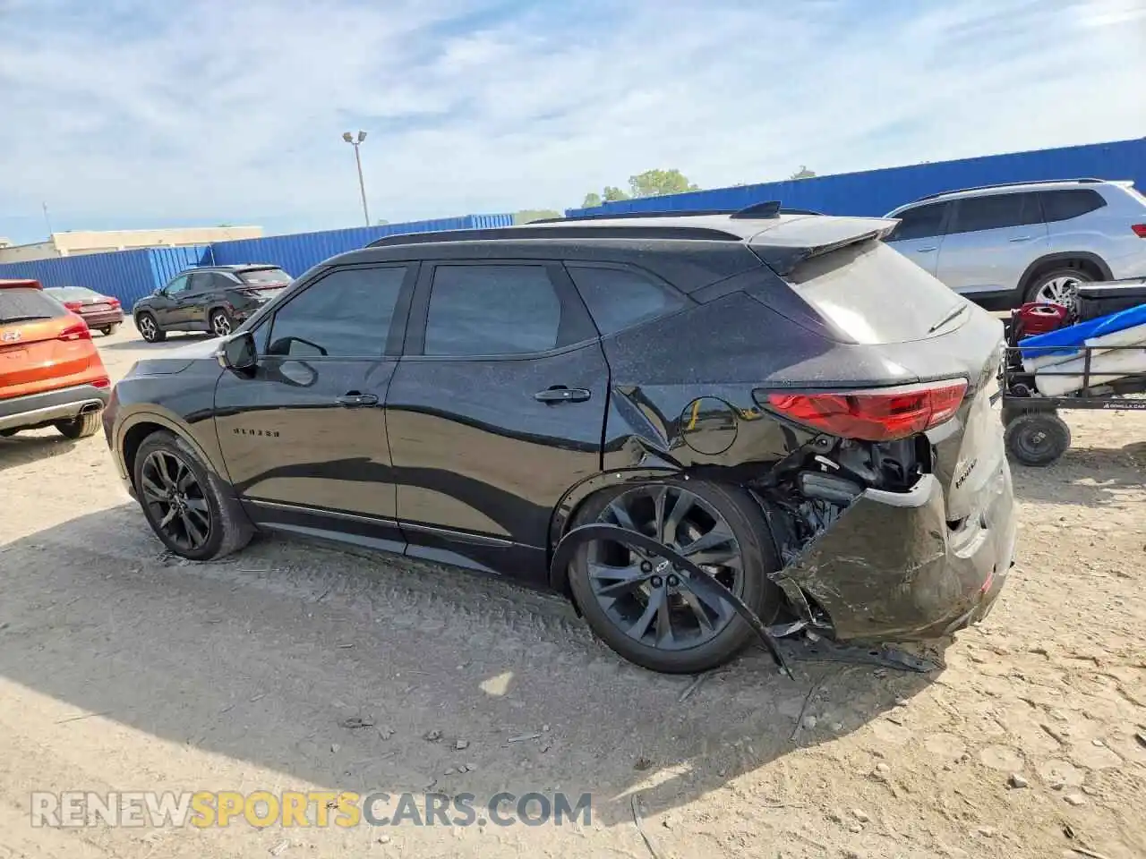 2 Фотография поврежденного автомобиля 3GNKBKRS2RS134492 CHEVROLET BLAZER 2024