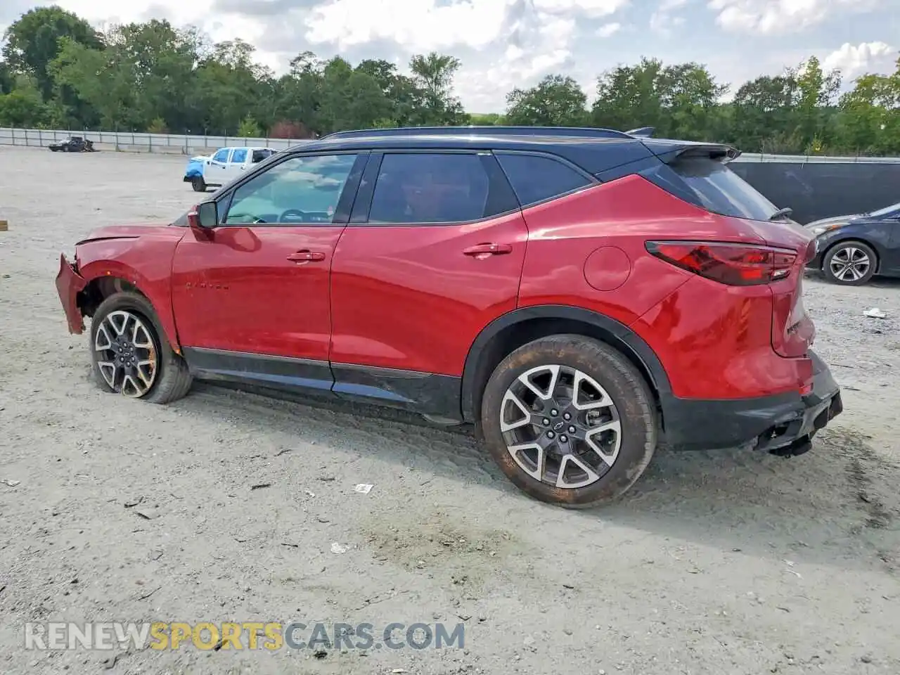 2 Фотография поврежденного автомобиля 3GNKBKRS3RS245973 CHEVROLET BLAZER 2024