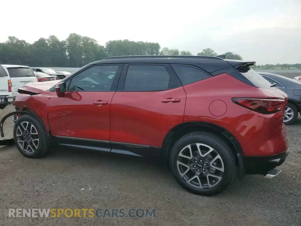 2 Photograph of a damaged car 3GNKBKRS7RS121821 CHEVROLET BLAZER 2024