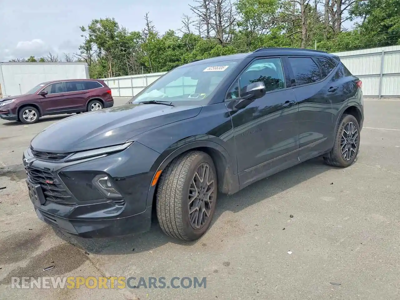 1 Photograph of a damaged car 3GNKBKRS8RS221653 CHEVROLET BLAZER 2024