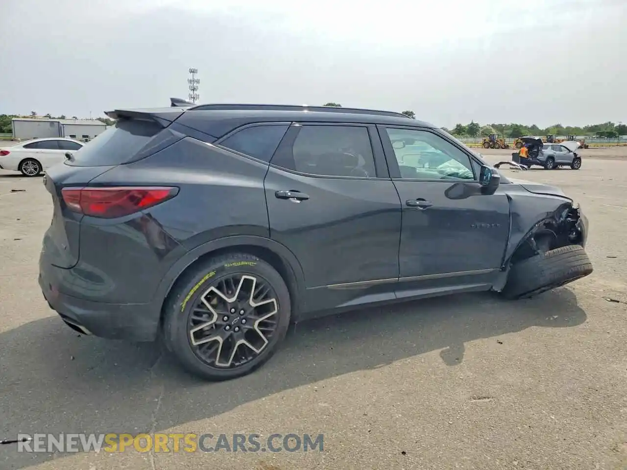 3 Photograph of a damaged car 3GNKBKRS8RS221653 CHEVROLET BLAZER 2024