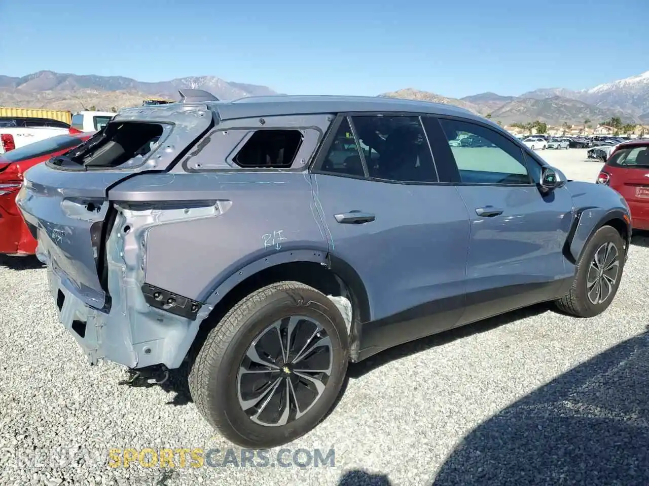 3 Photograph of a damaged car 3GNKDBRJ7RS215666 CHEVROLET BLAZER 2024