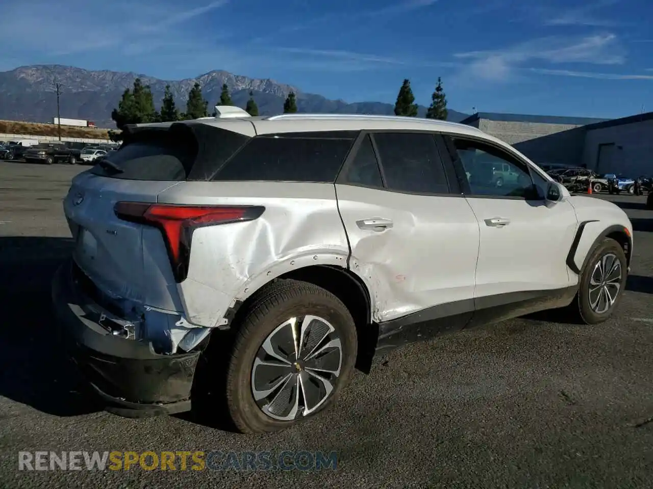 3 Photograph of a damaged car 3GNKDBRJ8RS258798 CHEVROLET BLAZER 2024