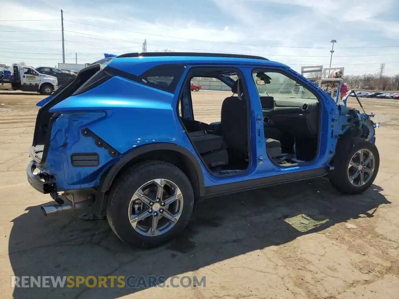 3 Photograph of a damaged car 3GNKBCR42SS163844 CHEVROLET BLAZER 2025