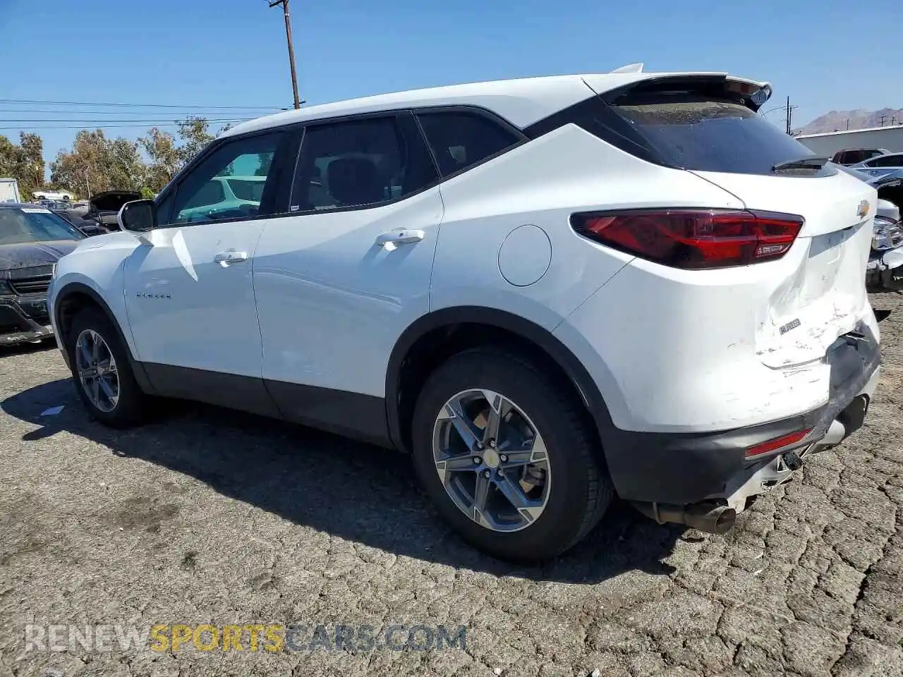 2 Photograph of a damaged car 3GNKBCR43SS159334 CHEVROLET BLAZER 2025
