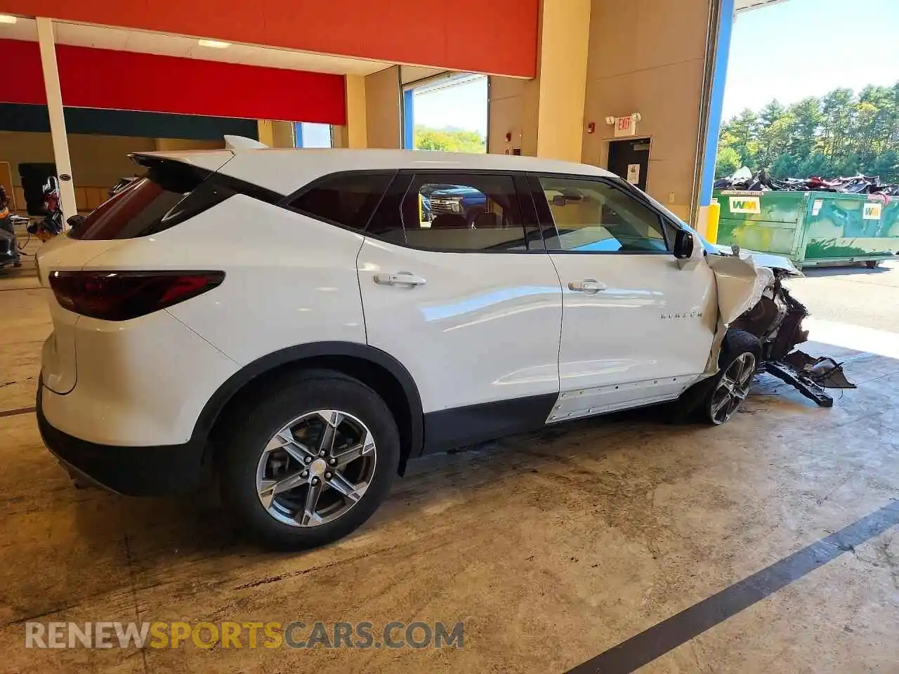 3 Фотография поврежденного автомобиля 3GNKBCR4XSS263979 CHEVROLET BLAZER 2025