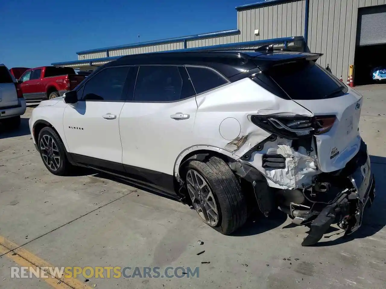 2 Photograph of a damaged car 3GNKBERS1SS186784 CHEVROLET BLAZER 2025