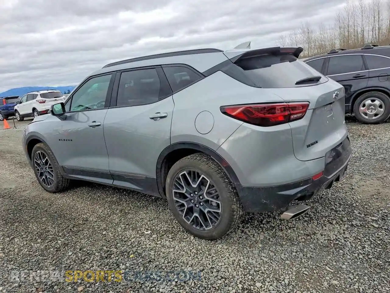 2 Фотография поврежденного автомобиля 3GNKBERS3SS110175 CHEVROLET BLAZER 2025