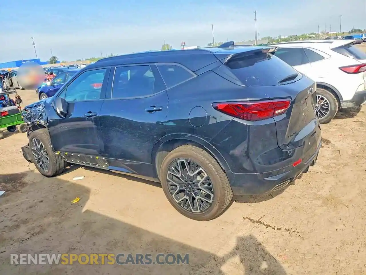 2 fotografías del automóvil dañado 3GNKBERS3SS137005 CHEVROLET BLAZER 2025